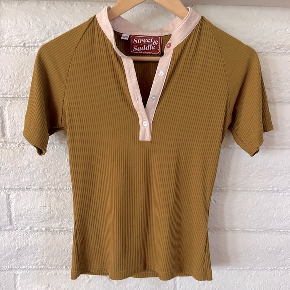 NEVER WORN - Equestrian Short Sleeved Schooling Shirt by Street & Saddle - Picture 1 of 4